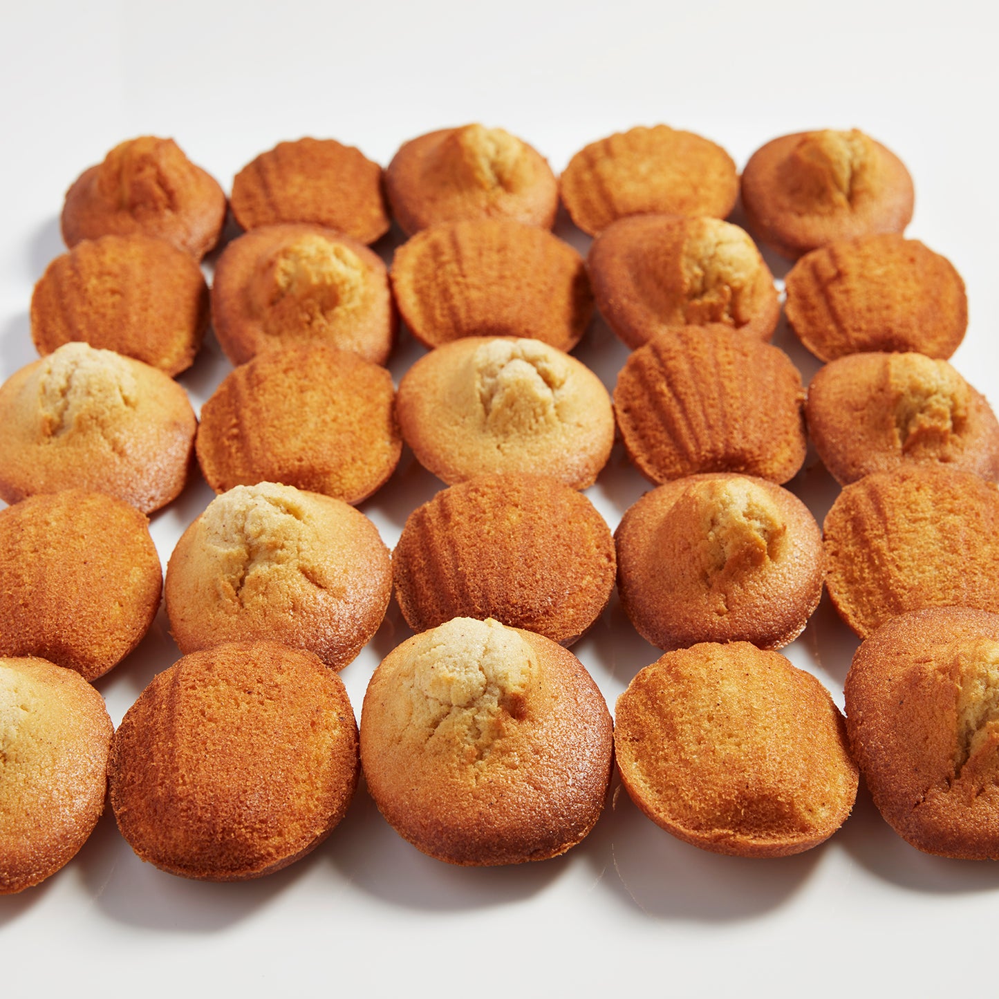 Mini Canneles - Madeleines - Chouquettes